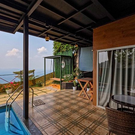 Mount Stratus Resort Vayalada Balussery エクステリア 写真