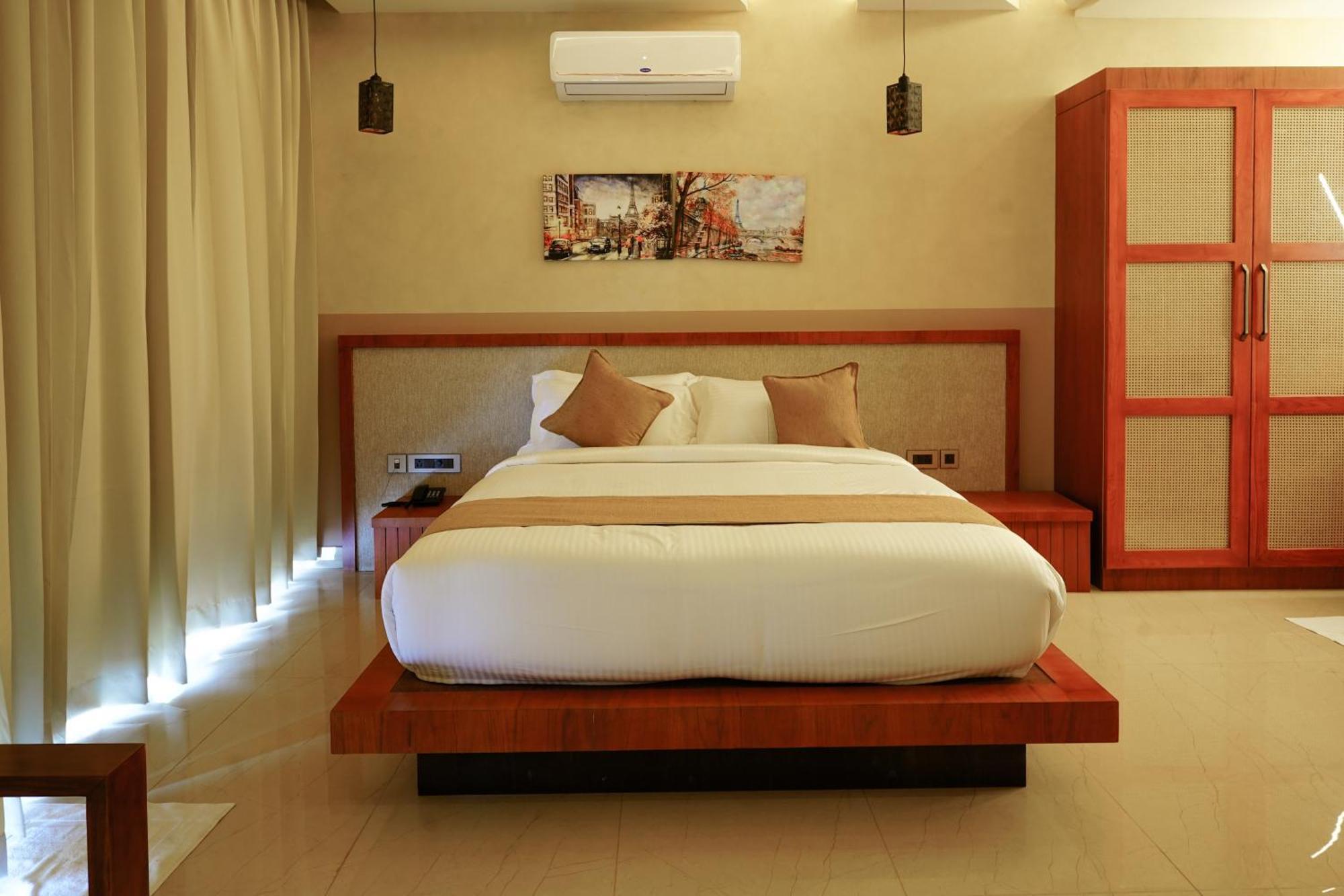 Mount Stratus Resort Vayalada Balussery エクステリア 写真
